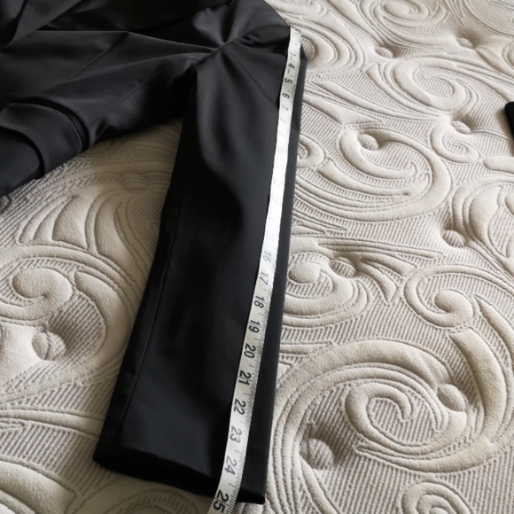 NWOT Black Notch Collar Blazer - Picture 10 of 16